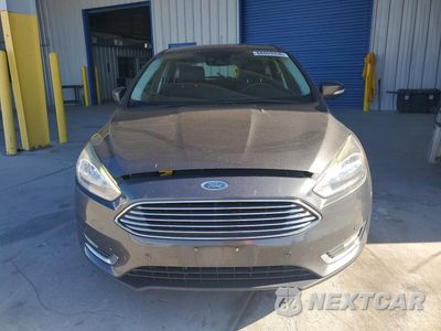 Piąte zdjęcie samochodu w środku: 2015 FORD FOCUS TITANIUM VIN:1FADP3N29FL380686 - miniatura
