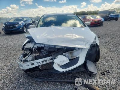 Piąte zdjęcie samochodu w środku: 2016 FORD FOCUS SE VIN:1FADP3K29GL356751 - miniatura