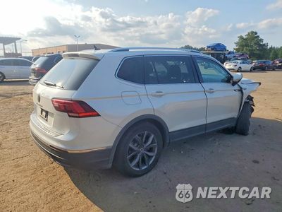 Trzecie zdjęcie samochodu z tyłu: 2023 VOLKSWAGEN TIGUAN SE VIN:3VV3B7AX1PM114013 - miniatura
