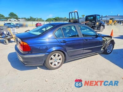 Trzecie zdjęcie samochodu z tyłu: 1999 BMW 3 SERIES 323 I AUTOMATIC VIN:WBAAM3338XFP53845 - miniatura