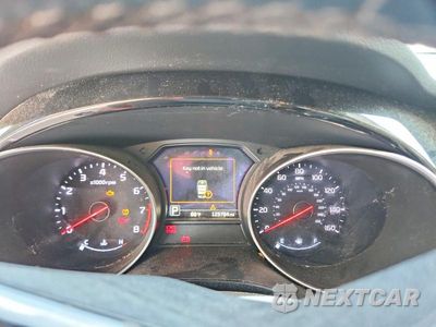 Zdjęcie 9 z 12 samochodu: 2015 KIA SEDONA SX VIN:KNDMC5C15F6018137 - miniatura