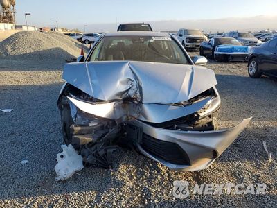 Piąte zdjęcie samochodu w środku: 2025 TOYOTA CAMRY LE VIN:4T1DAACKXSU514866 - miniatura