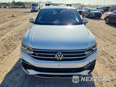 Piąte zdjęcie samochodu w środku: 2022 VOLKSWAGEN TIGUAN SEL R-LINE VIN:3VV4B7AX9NM137296 - miniatura