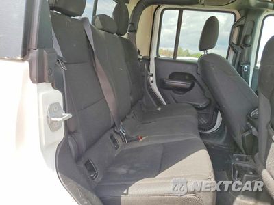 Zdjęcie 11 z 13 samochodu: 2020 JEEP GLADIATOR SPORT VIN:1C6JJTAG4LL119128 - miniatura