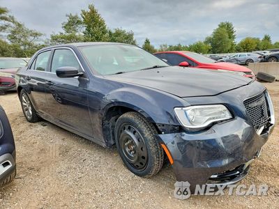 Czwarte zdjęcie samochodu z boku: 2016 CHRYSLER 300 LIMITED VIN:2C3CCARG0GH190838 - miniatura