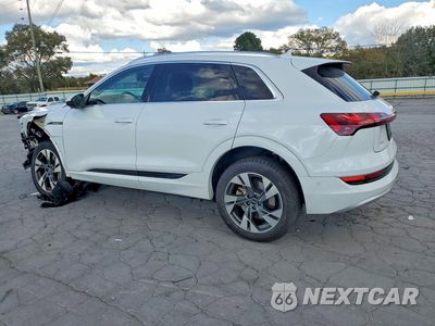 Drugie zdjęcie samochodu z przodu: 2022 AUDI E-TRON PREMIUM PLUS VIN:WA1LAAGE2NB004414 - miniatura