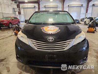 Piąte zdjęcie samochodu w środku: 2013 TOYOTA SIENNA XLE 8-PASSENGER VIN:5TDYK3DC1DS290402 - miniatura
