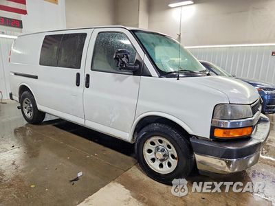 Czwarte zdjęcie samochodu z boku: 2013 CHEVROLET EXPRESS G1500 VIN:1GCSGAF41D1120944 - miniatura