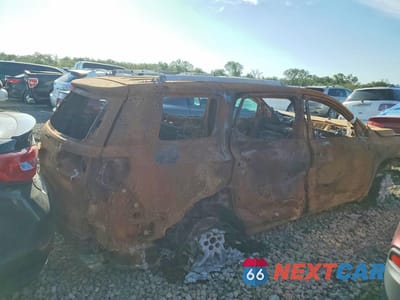 Trzecie zdjęcie samochodu z tyłu: 2021 GMC ACADIA SLT VIN:1GKKNULS4MZ209276 - miniatura