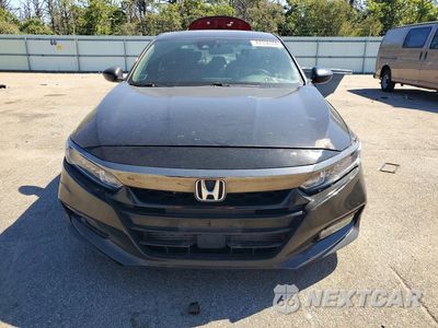 Piąte zdjęcie samochodu w środku: 2018 HONDA ACCORD SPORT VIN:1HGCV1F3XJA204081 - miniatura
