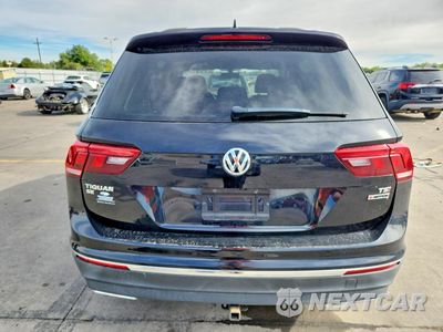 Zdjęcie 6 z 13 samochodu: 2018 VOLKSWAGEN TIGUAN SE VIN:3VV2B7AX7JM218847 - miniatura