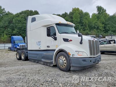 Czwarte zdjęcie samochodu z boku: 2019 PETERBILT 579 SEMI TRUCK VIN:1XPBDP9X0KD612988 - miniatura