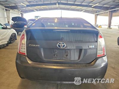 Zdjęcie 6 z 12 samochodu: 2013 TOYOTA PRIUS TWO VIN:JTDKN3DU5D1628547 - miniatura