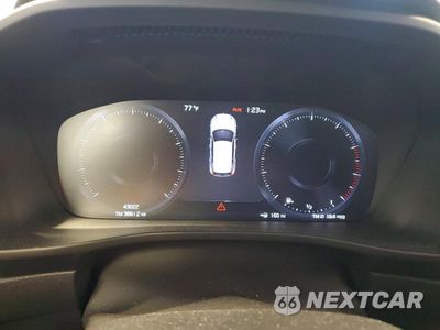 Zdjęcie 9 z 13 samochodu: 2021 VOLVO XC40 T5 R-DESIGN VIN:YV4162UM5M2461391 - miniatura