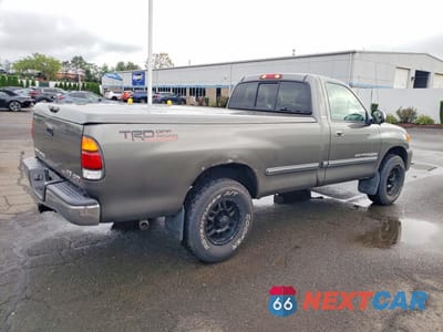 Trzecie zdjęcie samochodu z tyłu: 2004 TOYOTA TUNDRA SR5 VIN:5TBKT44114S446504 - miniatura