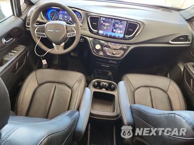 Zdjęcie 8 z 13 samochodu: 2025 CHRYSLER PACIFICA SELECT VIN:2C4RC1BG7SR513155 - miniatura