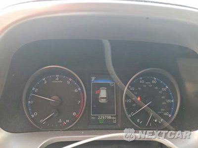 Zdjęcie 9 z 13 samochodu: 2018 TOYOTA RAV4 XLE VIN:JTMWFREVXJJ203104 - miniatura