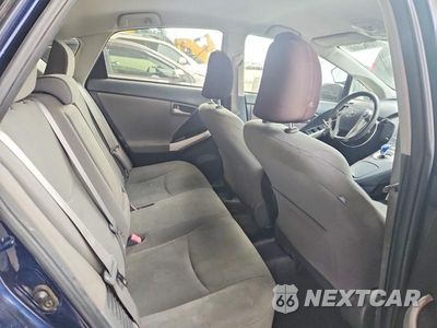 Zdjęcie 10 z 12 samochodu: 2014 TOYOTA PRIUS TWO VIN:JTDKN3DU8E0363100 - miniatura