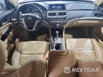Zdjęcie 8 z 12 samochodu: 2012 HONDA ACCORD SE VIN:1HGCP2F69CA114868 - miniatura