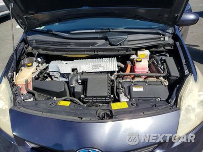 Zdjęcie 11 z 12 samochodu: 2014 TOYOTA PRIUS TWO VIN:JTDKN3DU6E1741862 - miniatura
