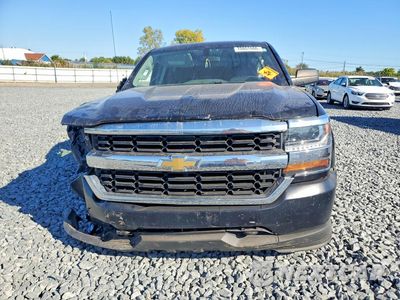 Piąte zdjęcie samochodu w środku: 2018 CHEVROLET SILVERADO K1500 VIN:1GCVKNEH4JZ331687 - miniatura