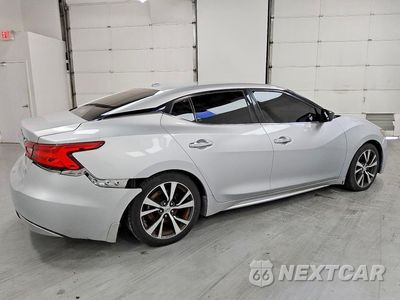 Trzecie zdjęcie samochodu z tyłu: 2016 NISSAN MAXIMA 3.5 S VIN:1N4AA6AP2GC904866 - miniatura