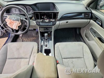 Zdjęcie 8 z 12 samochodu: 2017 HONDA ACCORD LX VIN:1HGCR2F30HA166218 - miniatura