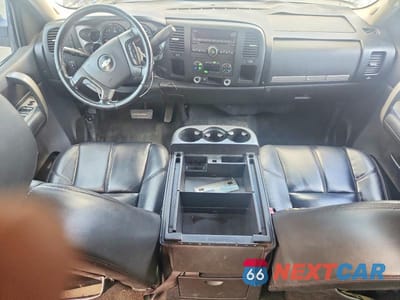 Zdjęcie 8 z 12 samochodu: 2008 CHEVROLET SILVERADO C1500 VIN:2GCEC13J881161977 - miniatura