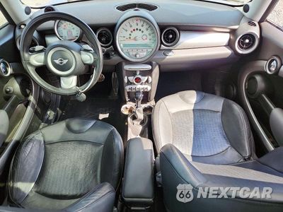 Zdjęcie 8 z 12 samochodu: 2008 MINI COOPER S VIN:WMWMF735X8TV32900 - miniatura