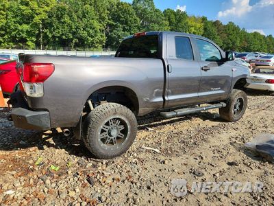 Trzecie zdjęcie samochodu z tyłu: 2012 TOYOTA TUNDRA DOUBLE CAB SR5 VIN:5TFUW5F14CX250799 - miniatura