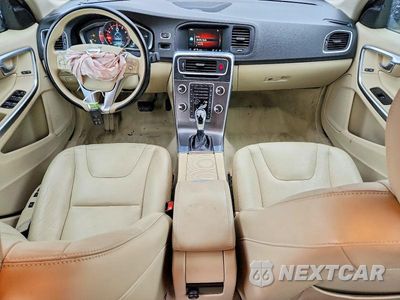 Zdjęcie 8 z 13 samochodu: 2015 VOLVO S60 PLATINUM VIN:YV140MFMXF1354561 - miniatura