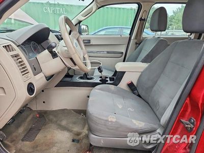 Zdjęcie 7 z 13 samochodu: 2010 FORD ESCAPE XLS VIN:1FMCU0C75AKC51155 - miniatura