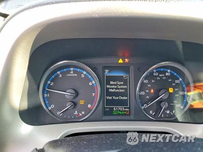 Zdjęcie 9 z 13 samochodu: 2017 TOYOTA RAV4 PLATINUM VIN:2T3YFREV2HW401907 - miniatura