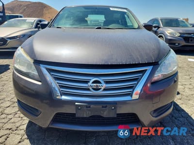 Piąte zdjęcie samochodu w środku: 2015 NISSAN SENTRA SV VIN:3N1AB7AP8FL681140 - miniatura