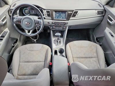 Zdjęcie 8 z 13 samochodu: 2019 KIA NIRO LX VIN:KNDCB3LCXK5258028 - miniatura