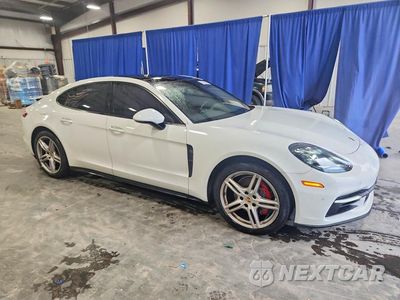 Czwarte zdjęcie samochodu z boku: 2017 PORSCHE PANAMERA 2 VIN:WP0AA2A76HL100591 - miniatura