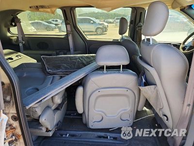 Zdjęcie 11 z 13 samochodu: 2004 CHRYSLER TOWN & COUNTRY LIMITED VIN:2C8GP64L34R506630 - miniatura