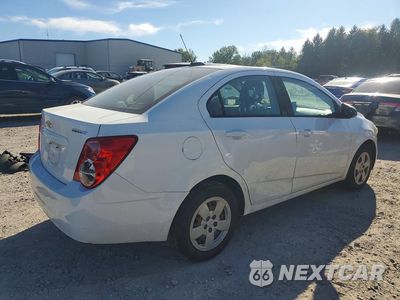 Trzecie zdjęcie samochodu z tyłu: 2016 CHEVROLET SONIC LS VIN:1G1JA5SH1G4120662 - miniatura