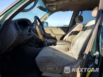 Zdjęcie 7 z 13 samochodu: 2002 TOYOTA SEQUOIA SR5 VIN:5TDZT34A12S132638 - miniatura