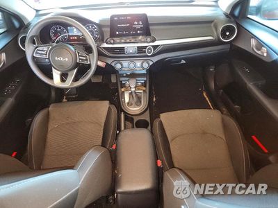 Zdjęcie 8 z 12 samochodu: 2024 KIA FORTE LXS VIN:3KPF24AD2RE793447 - miniatura