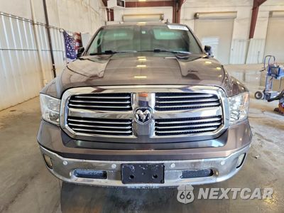 Piąte zdjęcie samochodu w środku: 2018 RAM 1500 SLT VIN:3C6RR7LT0JG195775 - miniatura