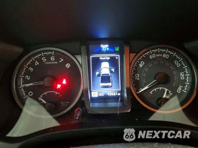 Zdjęcie 9 z 12 samochodu: 2023 TOYOTA TACOMA TRD OFF-ROAD VIN:3TMCZ5AN0PM646818 - miniatura