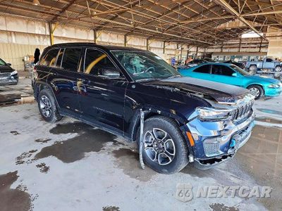 Czwarte zdjęcie samochodu z boku: 2023 JEEP GRAND CHEROKEE TRAILHAWK 4XE VIN:1C4RJYC67P8786507 - miniatura