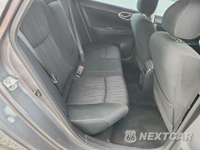 Zdjęcie 10 z 12 samochodu: 2019 NISSAN SENTRA SV VIN:3N1AB7AP6KY271126 - miniatura