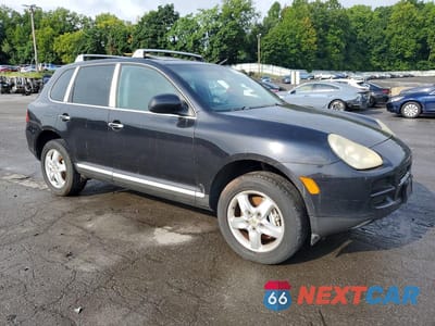Czwarte zdjęcie samochodu z boku: 2004 PORSCHE CAYENNE S VIN:WP1AB29P54LA62801 - miniatura