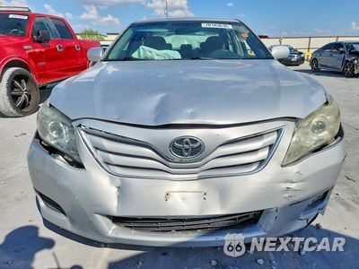 Piąte zdjęcie samochodu w środku: 2011 TOYOTA CAMRY BASE VIN:4T1BF3EK4BU684125 - miniatura