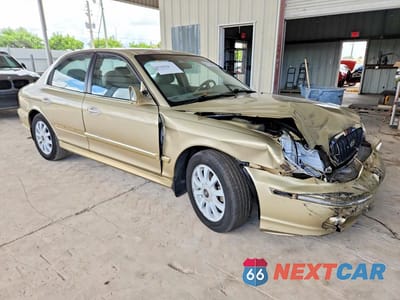 Czwarte zdjęcie samochodu z boku: 2004 HYUNDAI SONATA GLS VIN:KMHWF35HX4A078466 - miniatura