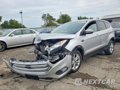 2017 FORD ESCAPE SE 1FMCU0GD5HUE02767 - główne zdjęcie licytacji z USA - miniatura