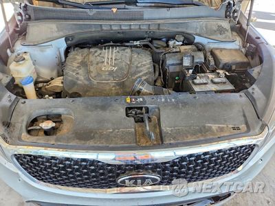 Zdjęcie 12 z 13 samochodu: 2016 KIA SORENTO EX VIN:5XYPH4A58GG008893 - miniatura