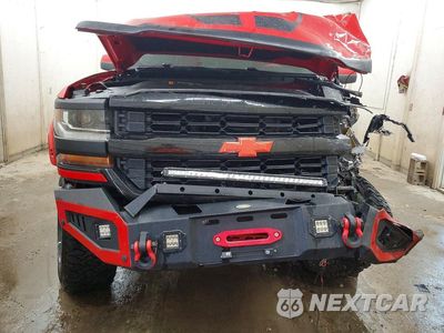 Piąte zdjęcie samochodu w środku: 2018 CHEVROLET SILVERADO K1500 LT VIN:1GCVKRECXJZ156759 - miniatura